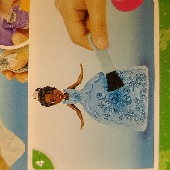 DISNEY Princess Tiana, Magic Glitter Wand & 2 Outfits NWT NIB - Picture 7 of 7